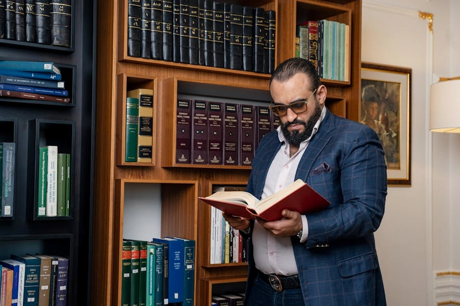 Dr hab. Adam Zieliński